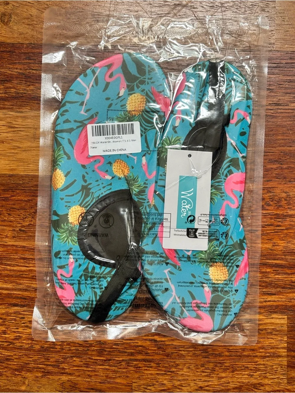 Quick-Dry Aqua Socks For Beach Swimming And Water Sports - set of 2 - NEW